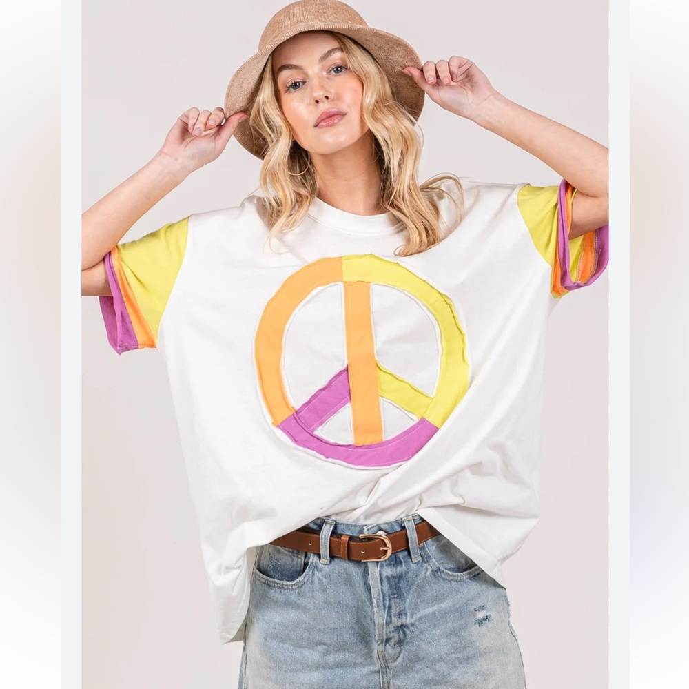 Sage + Fig color block Peace Appliqué T-shirt size small - Picture 2 of 9